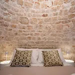 Uniconico Trullo & 3*